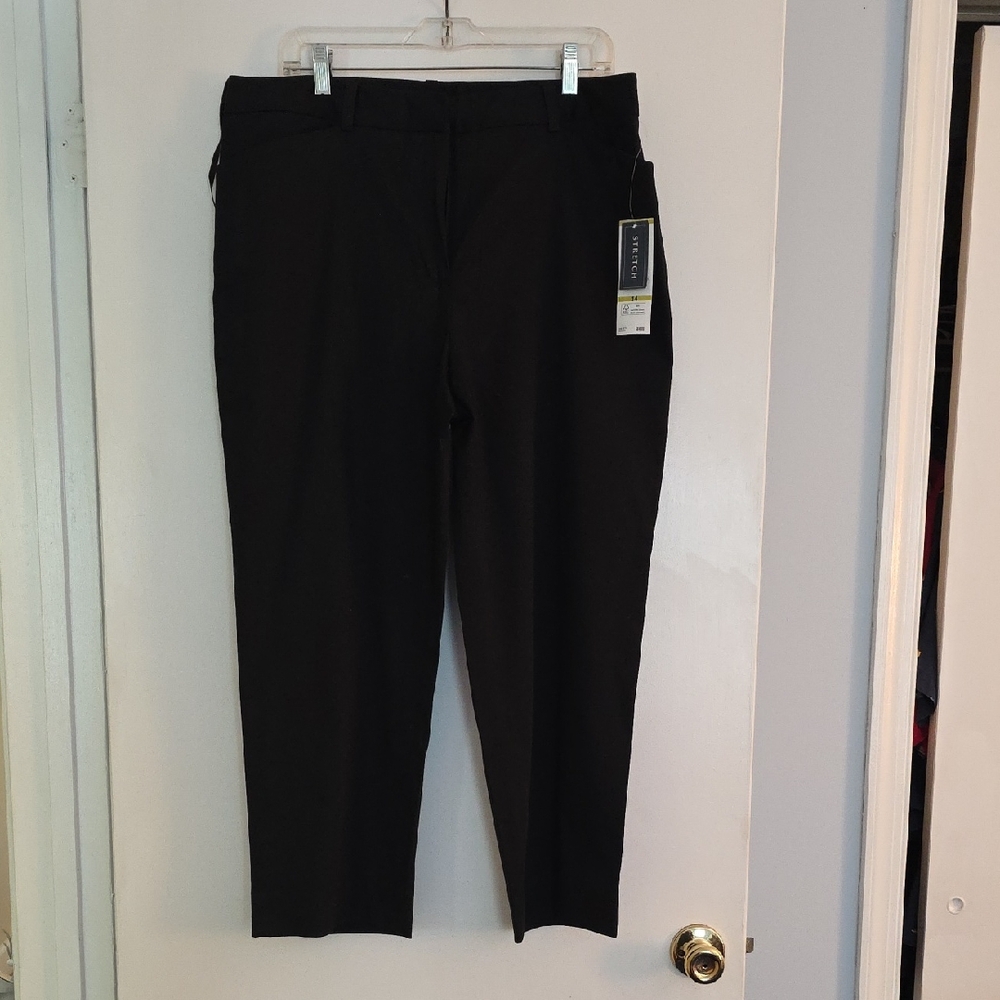 Jones New York Signature Black Stretch Capris